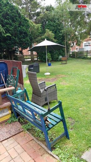 Mehrfamilienhaus, mit 3 WE+ 1 GE + Ausbaureserve, pos. Rendite vom Tag 1! – gemeinsam nutzbarer Gartenbereich