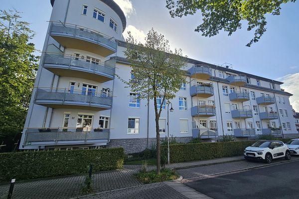 2-kamerappartement - Bremen-Arsten - drempelvrij met balkon + parkeerplaats in ondergrondse garage