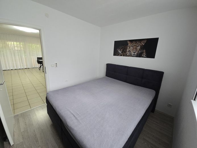 Appartamento arredato di 2 locali con balcone a Norimberga Maxfeld, proprio accanto al parco cittadino – Schlafzimmer