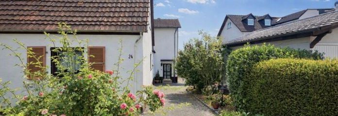 Aus Alt mach WOW! 
Wiesbaden Freudenberg: EFH mit Anbau, Mega-Garten + Garage. 1.018 m² Grundstück!!