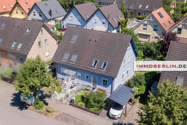 IMMOBERLIN.DE - पारिवारिक अनुकूल स्थिति में धूप वाले बगीचे सहित आकर्षक घर