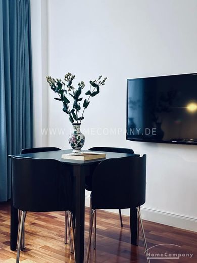 Sehr helles, gemütlich möbliertes 1-Zimmer-Apartment in der Theresienstraße – c909a058b9261abf724facfad97c94a960f771dc.jpg