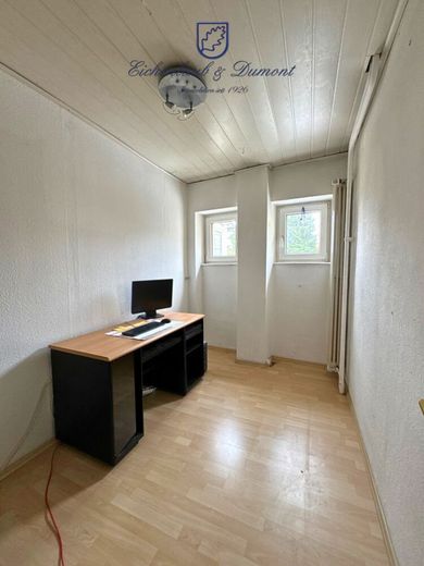 Großzügiges Haus, 410m² Gesamtfläche in ruhiger Seitenstraße von Saarbrücken-West – Arbeitszimmer OG