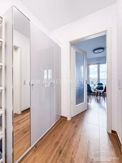 26055 HomeCompany Dresda Ammobiliato/Furnished appartamento monolocale a Dresda-Hafencity con balcone max. 2 persone – dfa39077880f76af4edb416c3bee18d1d987dfa7.jpg