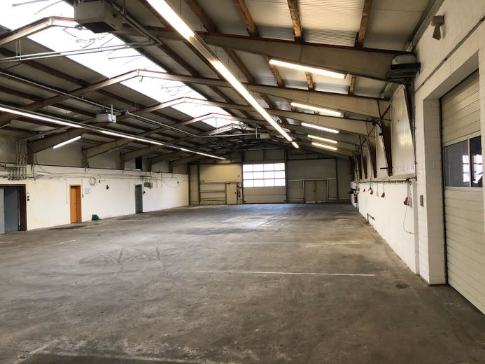 Lager/ Produktionshalle ( mit Büro ) – Halle 1 B