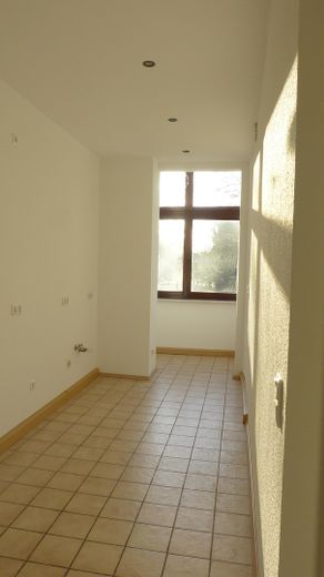Schöne modernisierte Altbauwohnung – Küche, Loggia