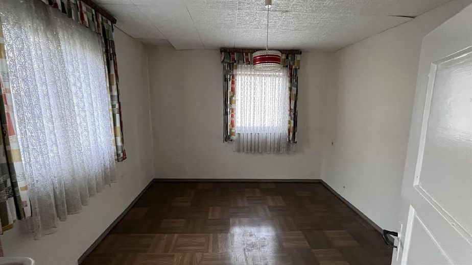 ehemaliges Wohn- und Geschäftshaus in Plankenfels zu verkaufen – Foto 12