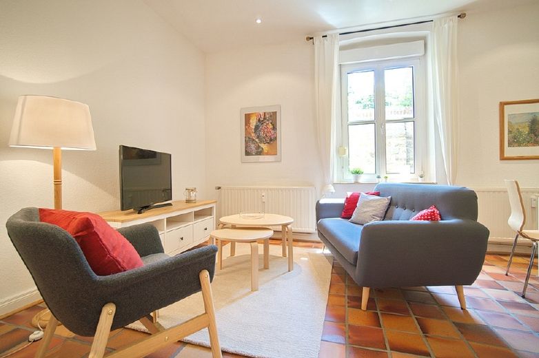 Charmante Wohnung mit mediterranem Flair, neu eingerichtet, mit W-LAN – 36afdec2d1a05bf1b93c7e3d98d0c62eb766b2bb.jpg