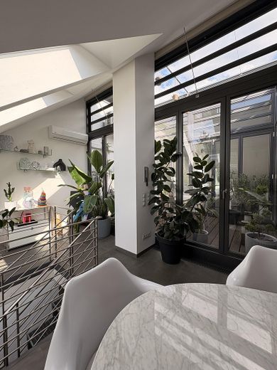 Architekten Loft Wohnung im Nordend Maisonette mit Terrasse / Atrium – फोटो 4