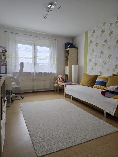 Zweifamilienhaus mit Ferienhaus und zus. Grundstück, neue Wärmepumpe und PV-Anlage - Provisionsfrei – OG Kind2