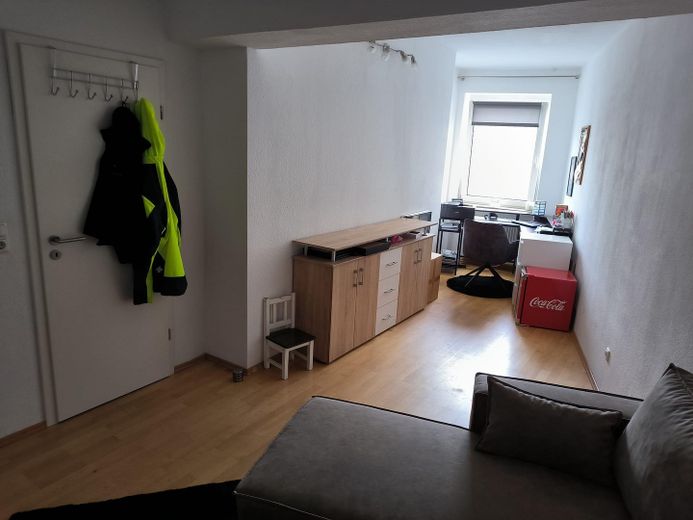 Odnowione mieszkanie 3-pokojowe z balkonem, ogrodem i miejscami parkingowymi – Schalfzimmer 2