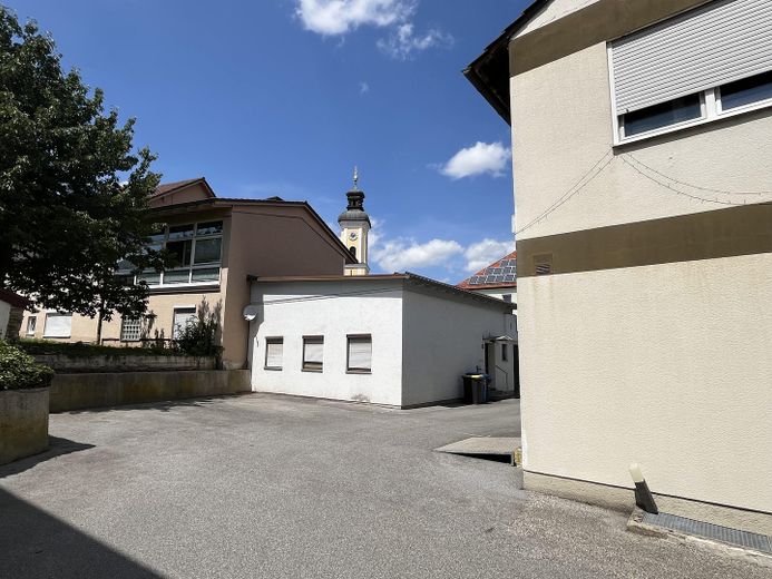 Dawny budynek pocztowy w centralnej części miejscowości – działka 1.022 m² z wieloma możliwościami – Photo 7