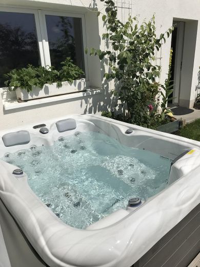 Haus für Individualisten + Genießer – Whirlpool
