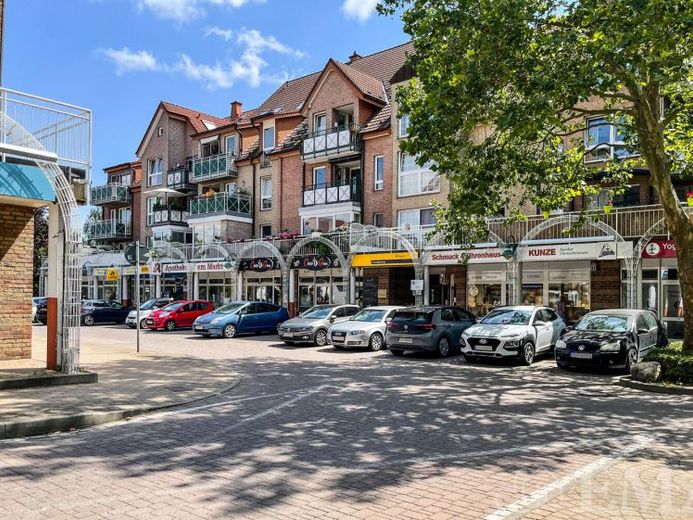 Sicher vermietet & zentral gelegen – Zwei-Zimmer-Eigentumswohnung mit Balkon und Kellerraum – Foto 1