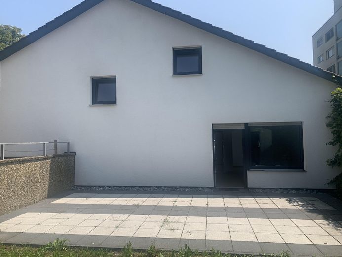 Posizione unica: edificio commerciale e casa unifamiliare direttamente al confine svizzero, presso la stazione ferroviaria – Photo 11