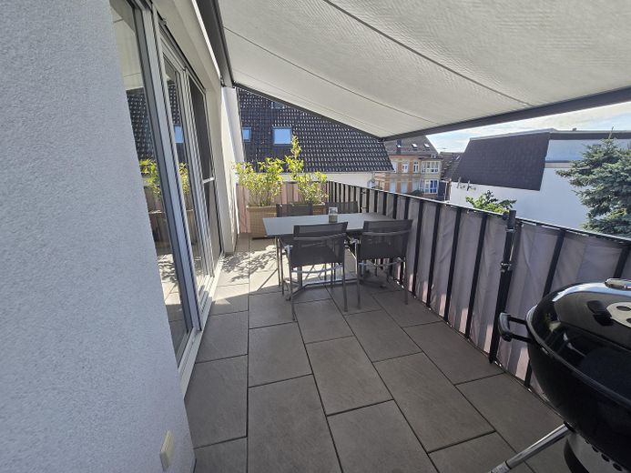 Ampio appartamento di 4 locali a Eggenstein-Leopoldshafen – Balkon