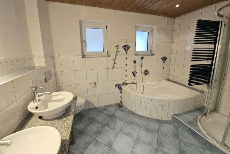 Dom architekta / posiadłość w wyjątkowej lokalizacji – Bad