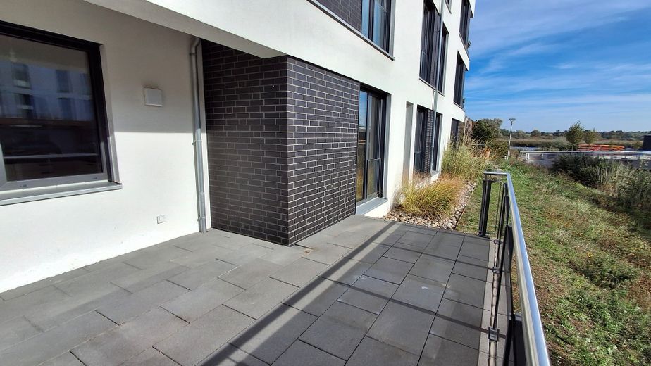 Großzügige 4-Zimmerwohnung in Rostock zwischen Stadtmauer und Warnow gelegen – Terrasse