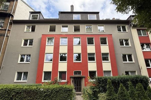 114 m² Eigentumswohnung. Zwei Ebenen. Südloggia. Und das Kreuzviertel vor der Haustür