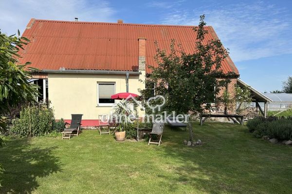 Bauernhaus mit 6399 Qudratmeter Land mitten auf den Feldern