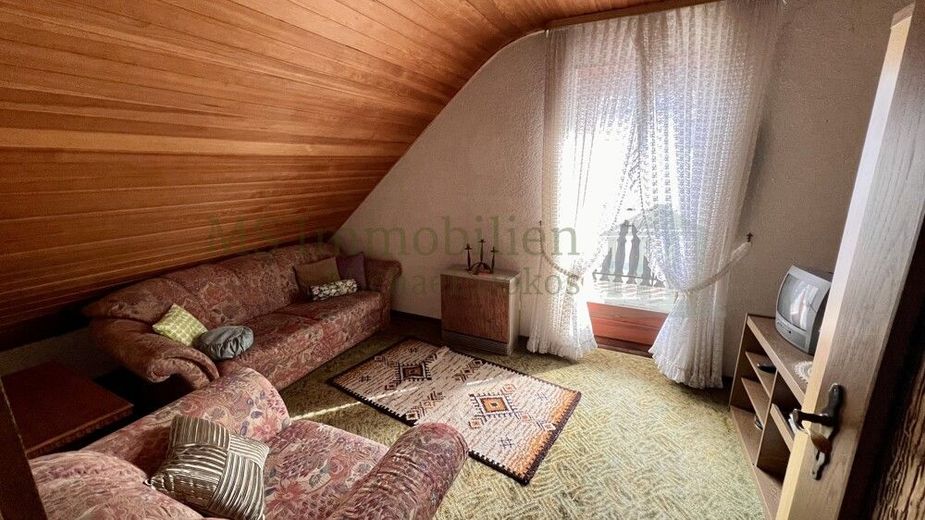 *** Doppelhaushälfte mit Potenzial in Lampertheim *** – OG Zimmer 1
