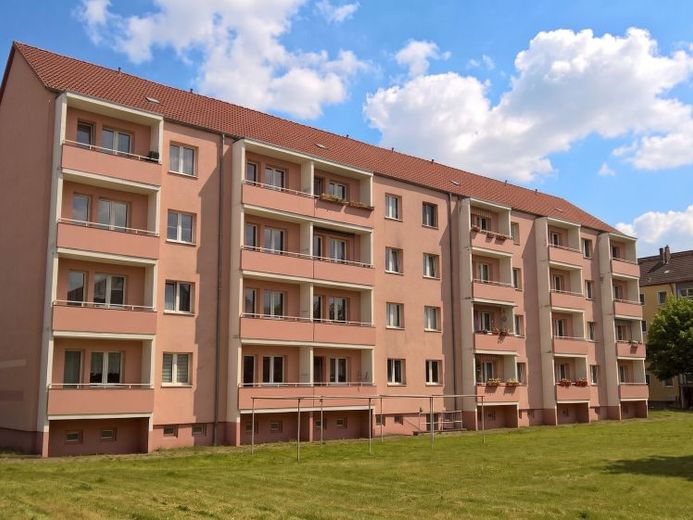 Yatırım amaçlı 4 odalı daire – 2. katta 83,04 m² – Fotoğraf 1