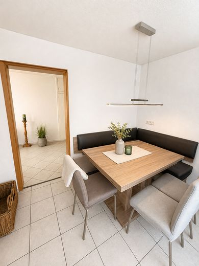 212 qm Familienhaus  - Alleinnutzung oder 2 separate Wohnungen – 1.OG