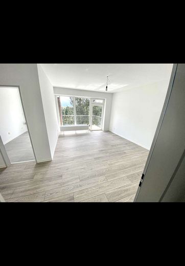 Düsseldorf Gerresheim 2 Zi- in bester Lage direkt am Wald – Wohnzimmer