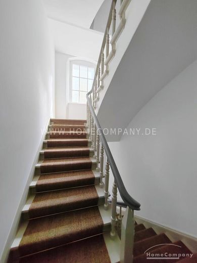 1-Zimmer-Wohnung im Samariterkiez, Friedrichshain – 2d371b8d6c292356f4bdb3ee6c6e1c6e48ba3112.jpg