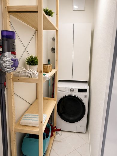 Alexanderplatz: 3 Zimmer, EG, eigner Garten, TG, Möbliert, Doorman – Abstellkammer