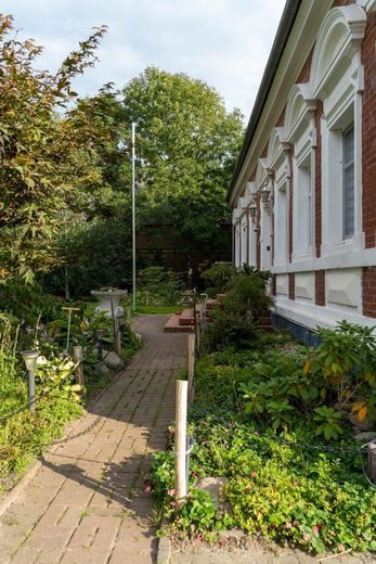 Zugang Haupteingang