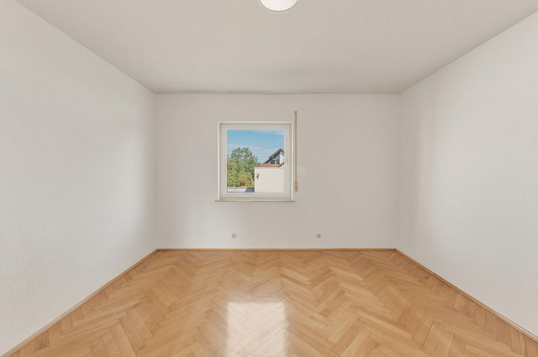 Familienhaus mit großem Garten und individuellem Gestaltungspotenzial – Schlafzimmer