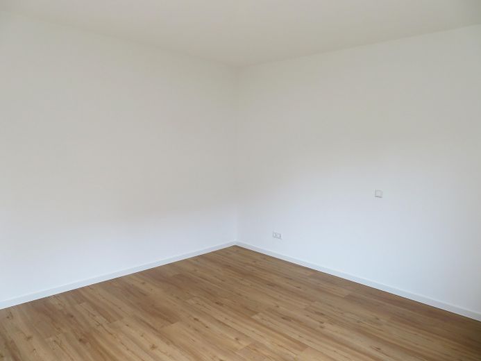 *Erstbezug nach Sanierung* 4 ZKB-Whg. 104 m² mit Terrasse & optionaler EBK – Eltern-Schlafzimmer 4