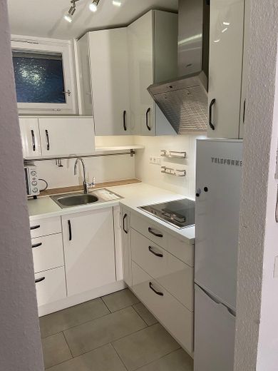 Komplett sanierte 1-Zimmer Wohnung – Küche