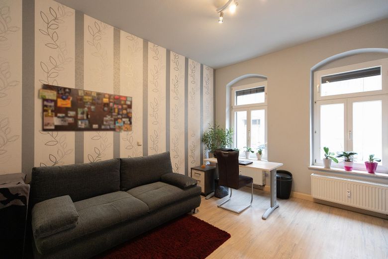 Stylish 3-room apartment with high-quality fitted kitchen and shared use of the garden – Arbeitszimmer / Kinderzimmer