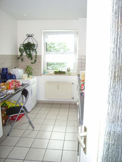 Sehr schöne Dreizimmer Nichtraucher Wohnung – Küche