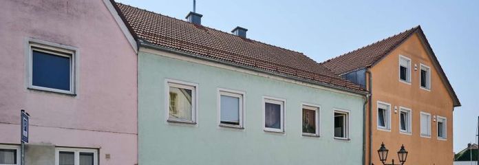 Ihr Platz im historischen Ortskern von Geiselhöring: Mehrfamilienhaus mit 3 Wohneinheiten