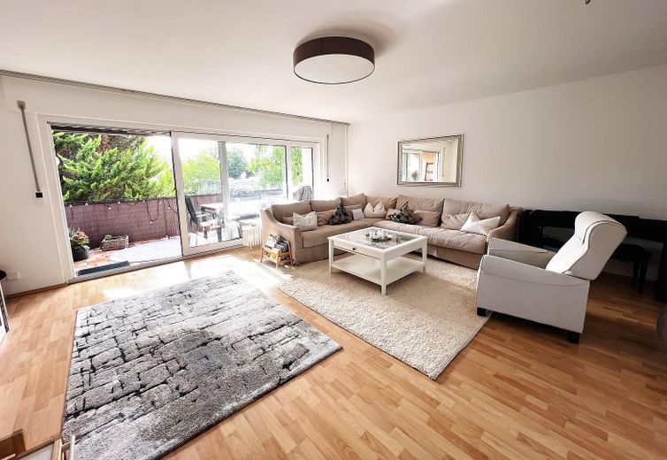 3,5-Zimmer Wohnung (1. Stock) mit Garten u. Garage - Mannheim-Vogelstang – Wohnzimmer
