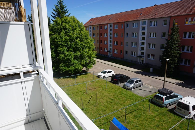 TOP Kapitalanlage mit 8,2% Mietrendite – Parkplätze hinter dem Haus