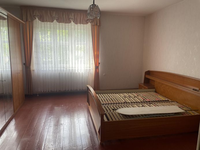 2. Zimmer/Schlafzimmer