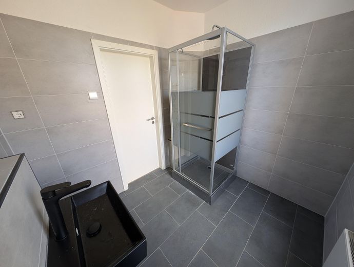 Eigentumswohnung Maisonette 5 Schlafräume, große Wohnküche und 2 Bäder – Foto 3