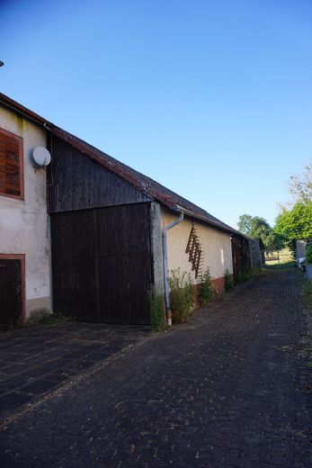 RESERVIERT! Ehemalige Hofstelle mit enormem Potenzial und Erweiterungsoption in Laufeld! – Stallung / Scheune