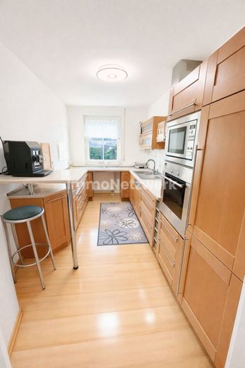 *Liebenswertes Reihenmittelhaus in Helmbrechts - Ihr neues Zuhause mit Weitblick* – Küche