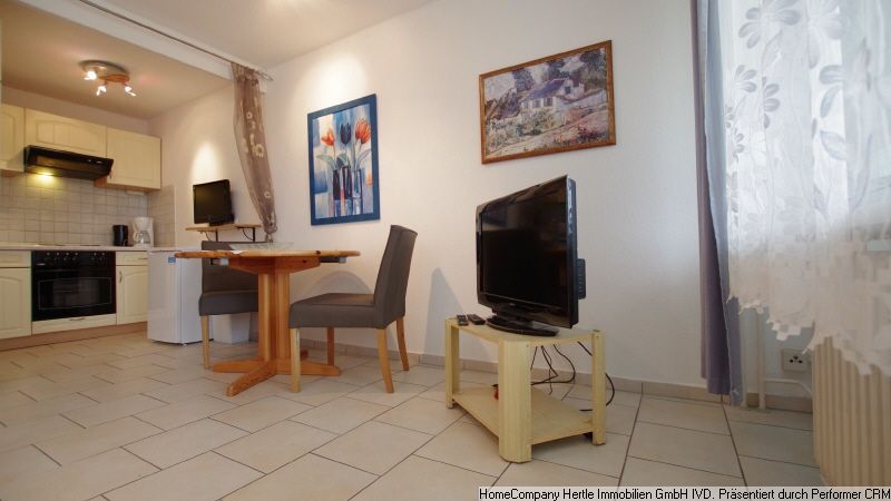 Großzügig  &  möbliert mit Balkon für 3-12 Monate in Zähringen – 1dab329a9177f191d2d1a59a77019ca6da782ac7.jpg