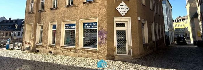 Distanze brevi, molte possibilità – edificio residenziale e commerciale in posizione centrale