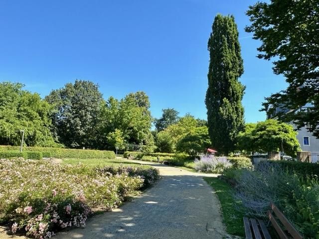 Brentanopark 10 Min zu Fuss