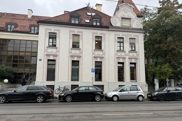 Repräsentative Gewerbe-/Praxis-/Bürofläche in Bogenhausen – gegenüber Klinikum Rechts der Isar