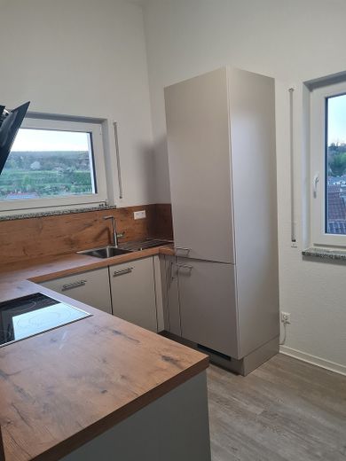 Helle Dachgeschoss Wohnung – Foto 1
