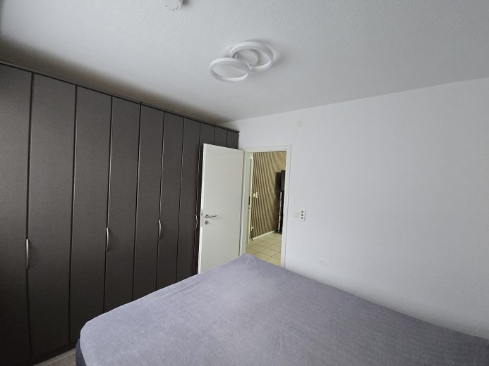 Appartamento arredato di 2 locali con balcone a Norimberga Maxfeld, proprio accanto al parco cittadino – Schlafzimmer