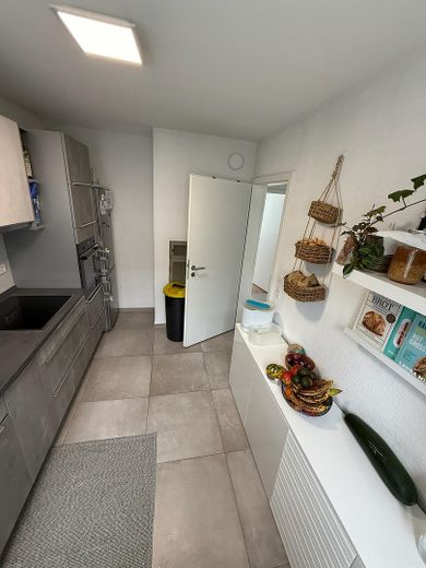 Reiheneckhaus mit Garten in Schwäbisch Gmünd – Küche